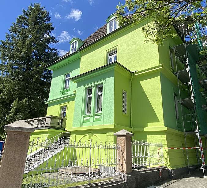 Schulmuseum in Grün