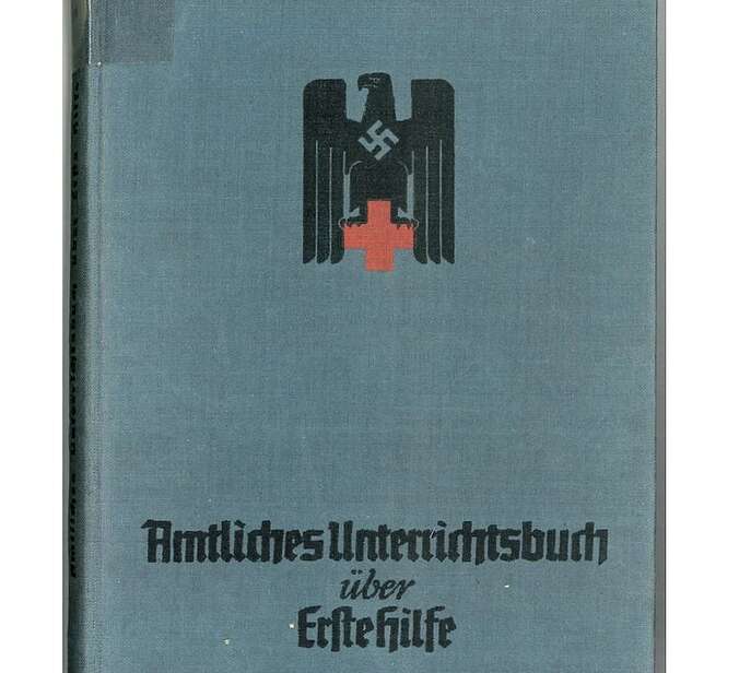 Das Buch "Amtliches Unterrichtsbuch über erste Hilfe."