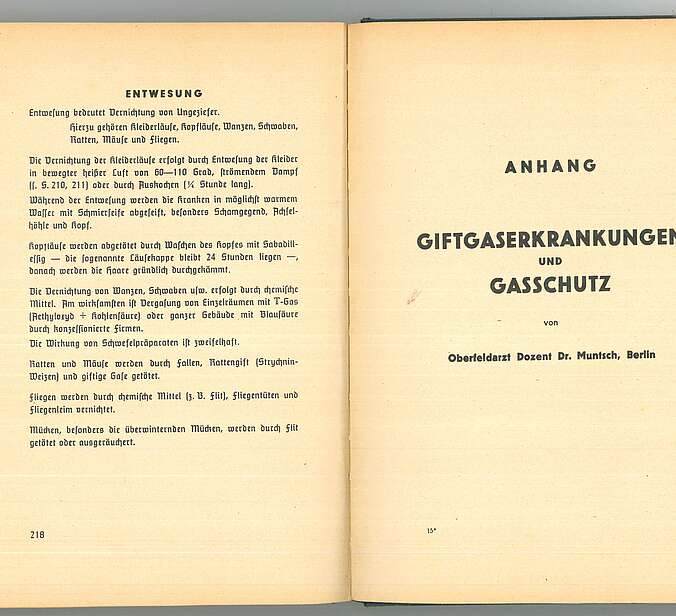 Eine aufgeschlagene Seite des Buchs "Amtlichen Unterrichtsbuch über erste Hilfe"