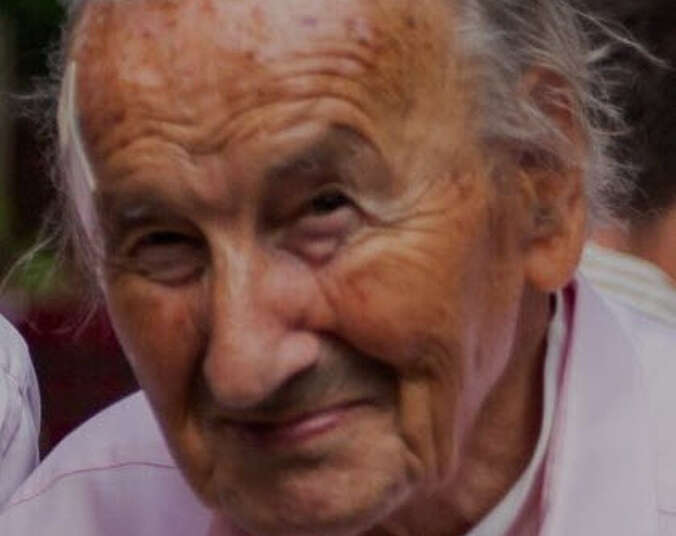 Das Foto zeigt den gerade verstorbenen Gerhard Laue